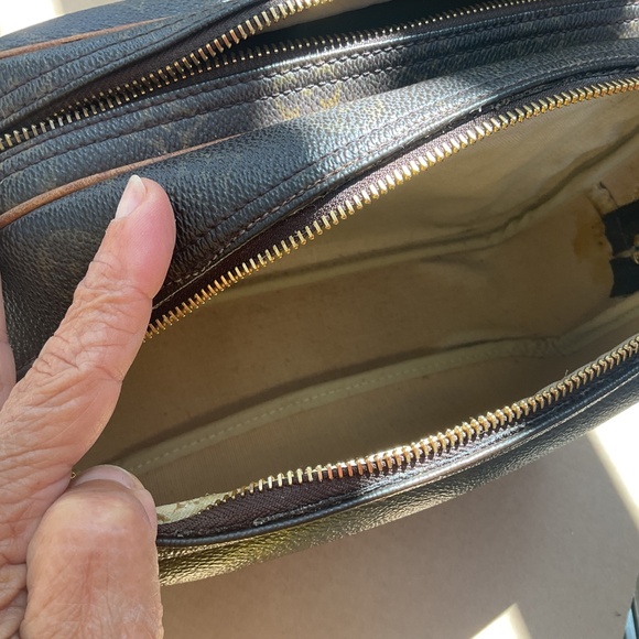 Louis Vuitton Monogram Reporter Crossbody PM - Picture 4 of 16